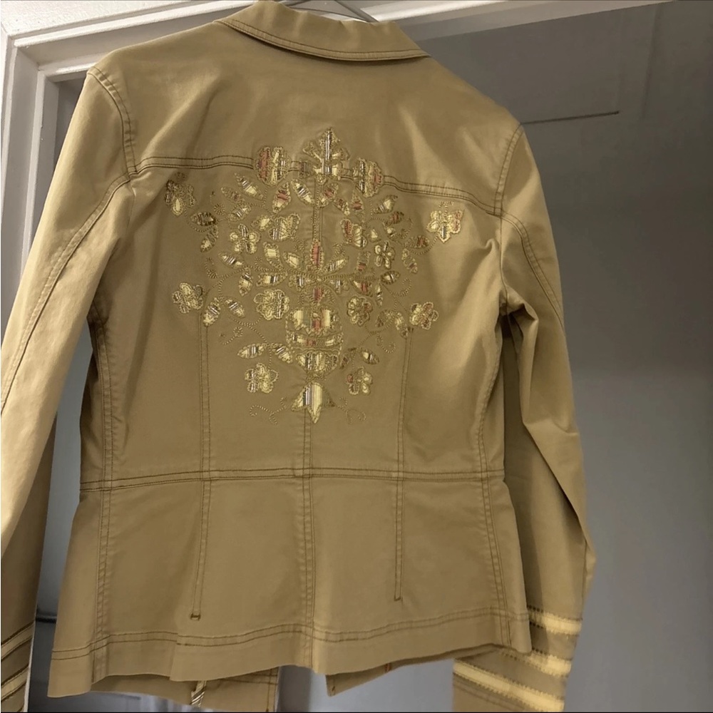 Women’s Embroidered Blazer
